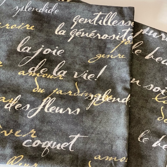 Pillow Covers French Quotes-set of 2 - Picture 4 of 4